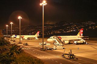 мадейра аэропорт код иата. tap portugal madeira 44. мадейра аэропорт код иата фото. мадейра аэропорт код иата-tap portugal madeira 44. картинка мадейра аэропорт код иата. картинка tap portugal madeira 44. Международный аэропорт Мадейры (порт. Aeroporto Internacional da Madeira )(IATA: FNC, ICAO: LPMA), также известный как Аэропорт Фуншала или Аэропорт Санта-Катарины — расположен неподалёку от города Санта-Круш в 16 км к востоку от города Фуншала (Мадейра) и является одним из крупнейших международных аэропортов в Португалии после Лиссабона, Порту и Фару. 22 июля 2016 года председатель регионального правительства Мадейры Мигел Албукерке сообщил о том, что принято решение о переименовании международного аэропорта Мадейры в «Аэропорт Криштиану Роналду» (порт. Aeroporto Cristiano Ronaldo ). (порт.)