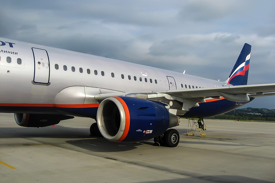 Аэробус а321. Самолёт Airbus a321. Airbus a321 Аэрофлот. Самолет Аэробус а321 Аэрофлот. Самолет Арбуз 321 Аэрофлот.