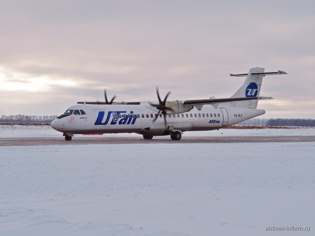 Полет на самолете уфа. Самолет ЮТЭЙР ATR 72-500. ATR 72 самолет. ATR 72 UTAIR. ATR 72-500 UTAIR.