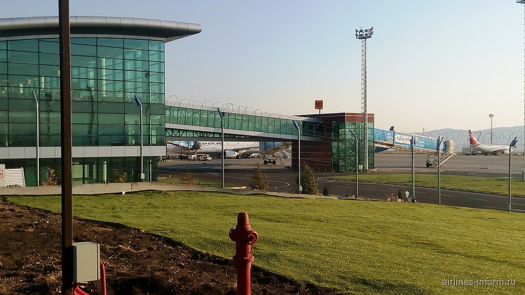 Code tbilisi. Аэропорт Тбилиси. Район аэропорт Тбилиси.