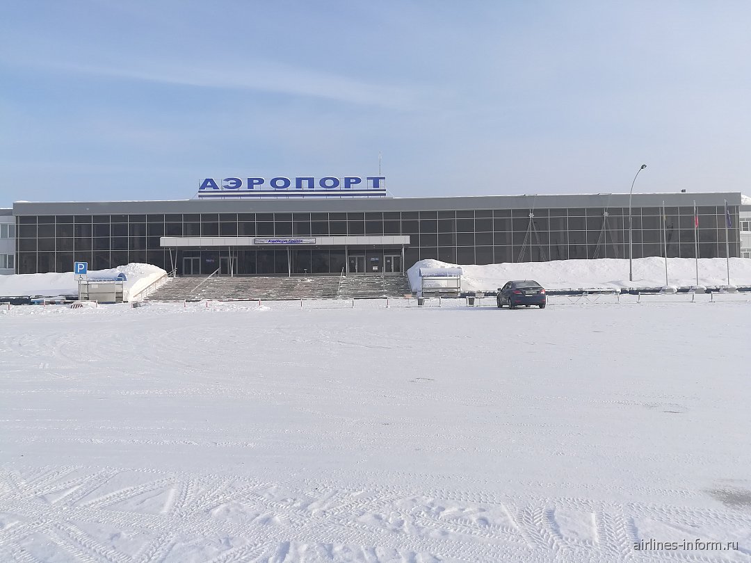 Аэропорт братск. Аэропорт города Братска. Аэровокзал Братск. Братск новый аэропорт. Аэропорт Братск внутри.