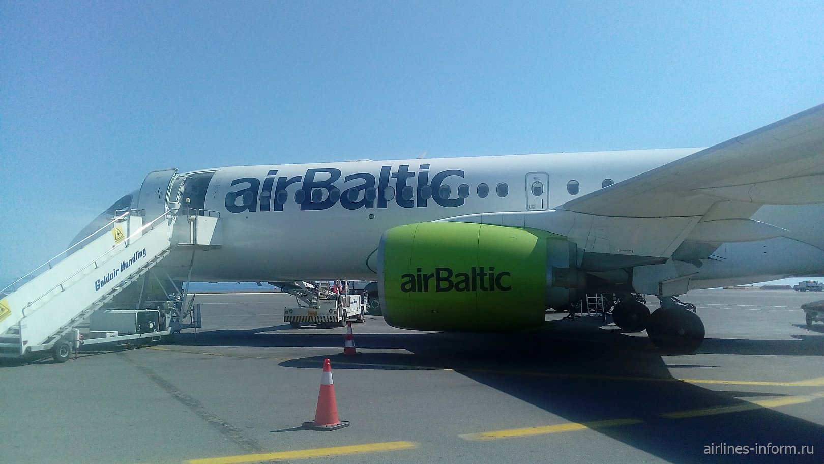 ����� ����������� ����. ����� 1. ������� - �������� �� Airbus A220-300 airBaltic.