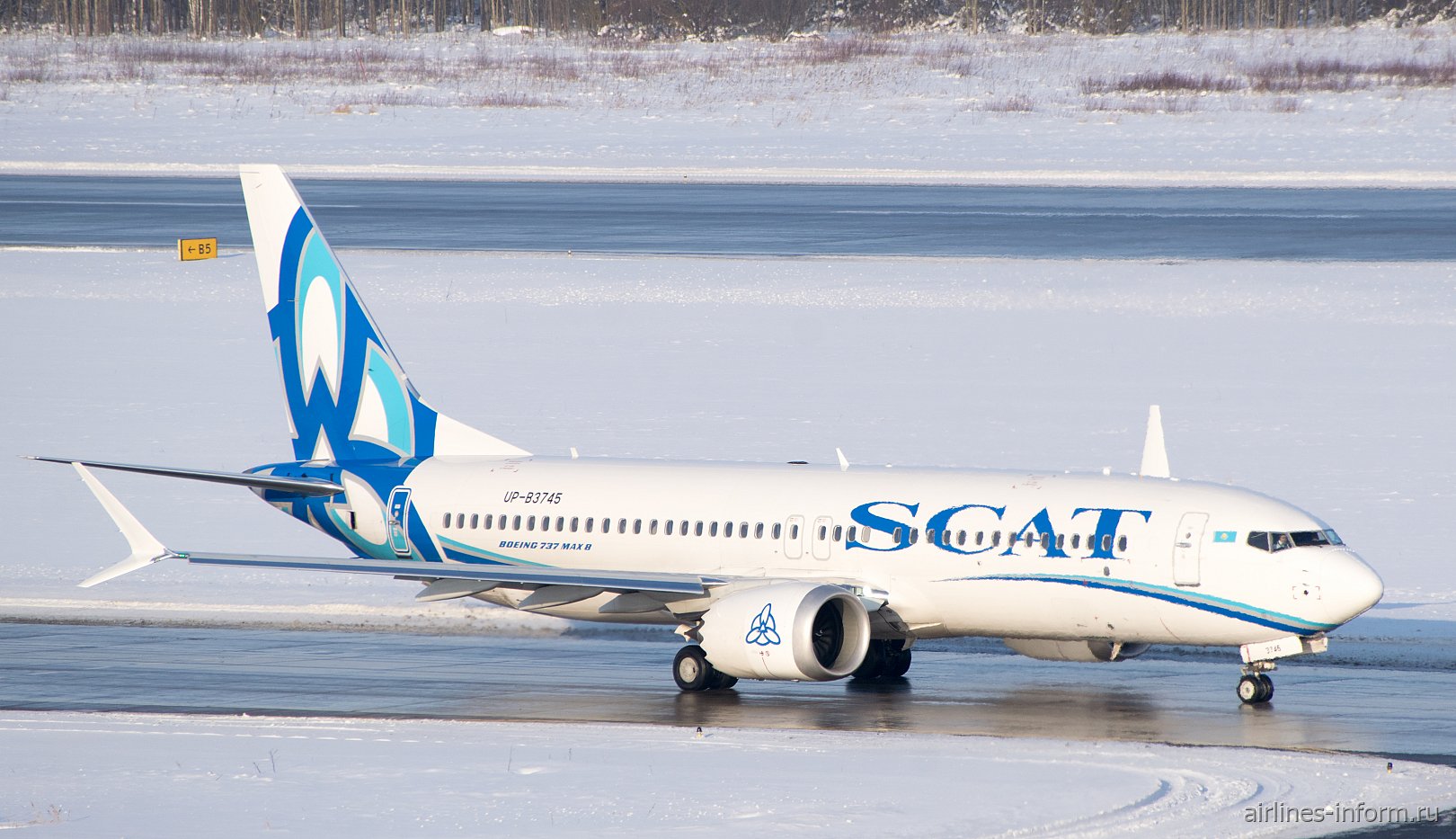Boeing 737 MAX 8 ������������ SCAT � ��������� �������