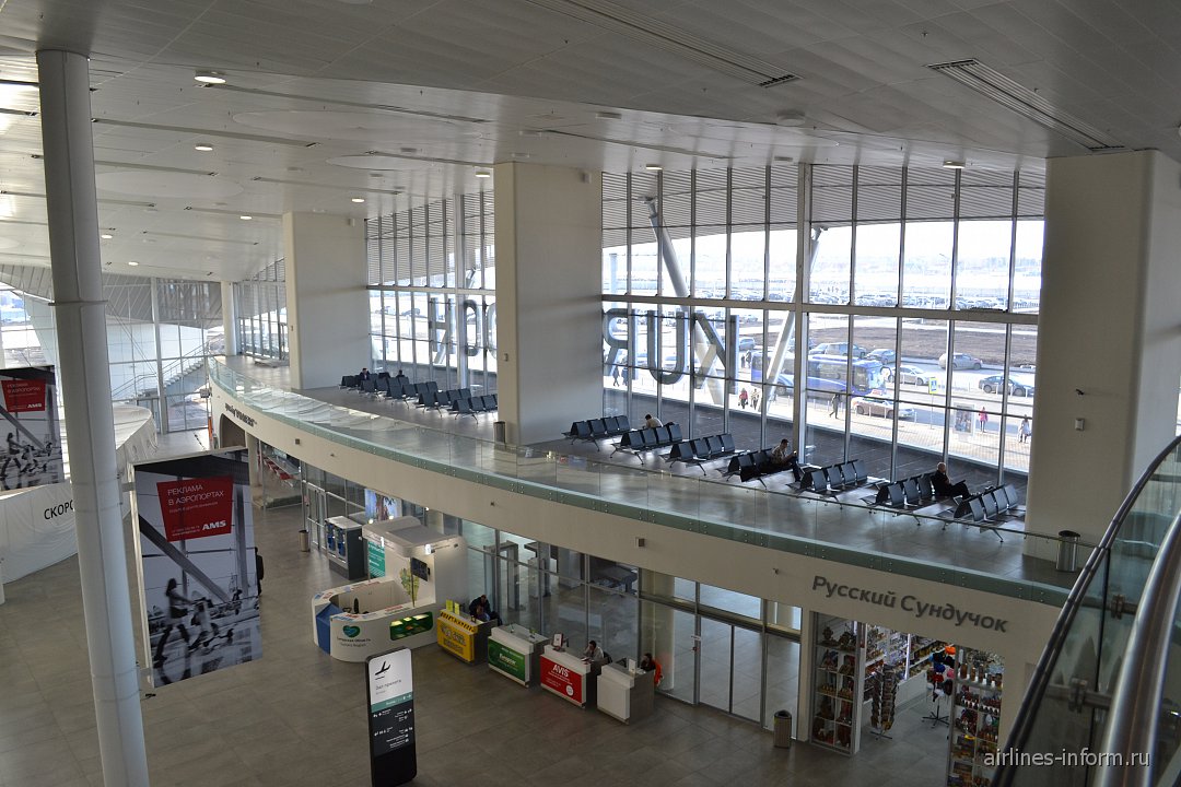 Прилеты сегодня аэропорт курумоч самара. Терминал 1 Самара аэропорт. Аэропорт Самара внутри. Аэропорт Курумоч Самара. Аэропорт Курумоч Самара изнутри.