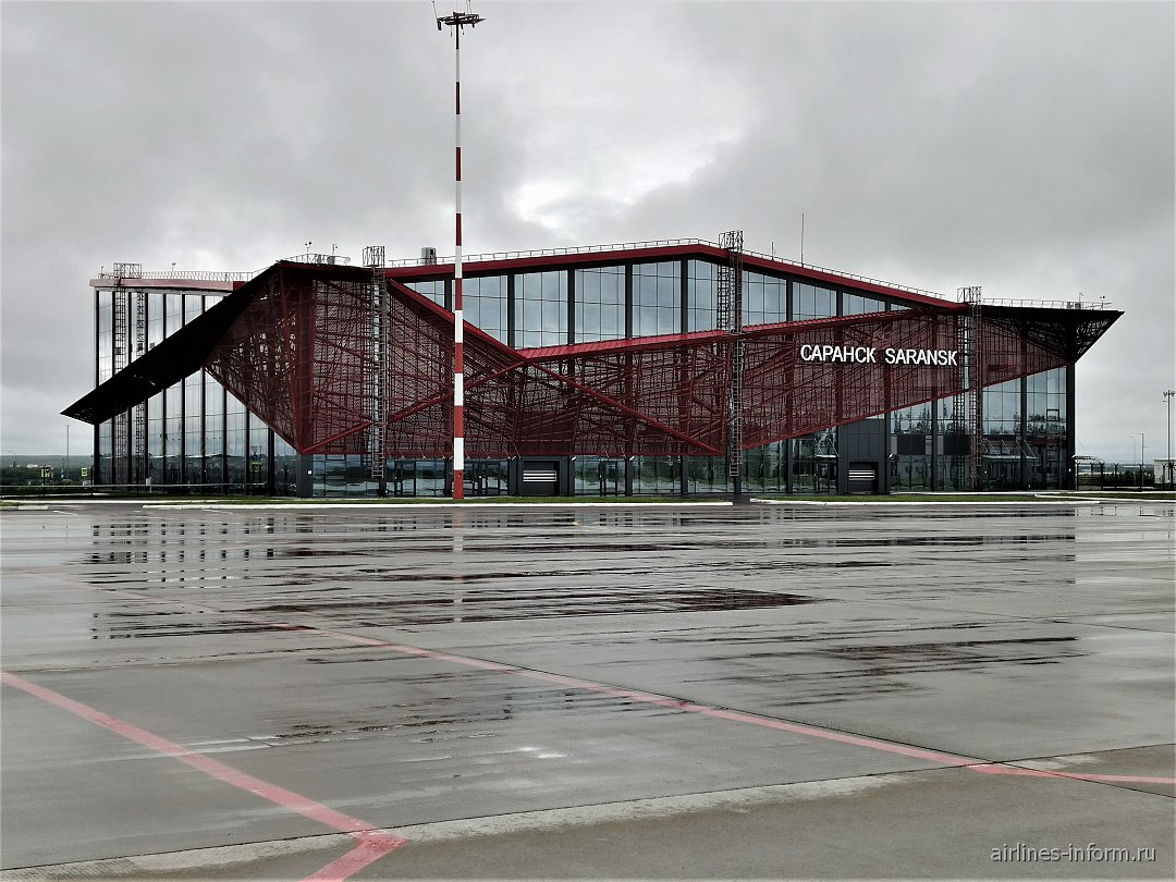 Аэропорт саранск. Аэропорт Саранск открытие. Старый аэропорт Саранск. Аэропорт Саранск 1885. Аэропорт Саранск терминалы.