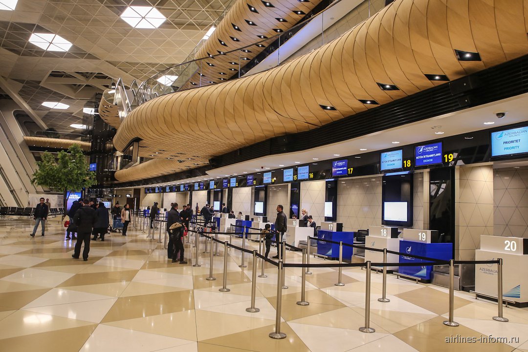 Baku airport. Аэропорт Баку терминал 1. Аэропорт Азербайджана Баку терминал 1. Аэропорт Баку внутри. Аэропорт Баку 2021 изнутри.