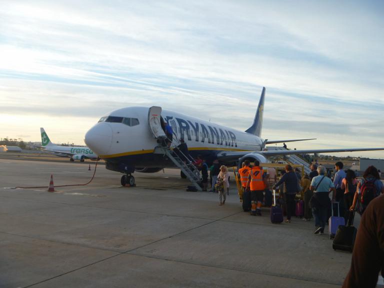 Путешествие по Европе. Часть 3. Лиссабон (Т2)-Рим (CIA) на Boeing 738 Ryanair.