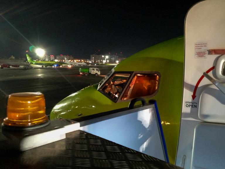 - , Boeing 737-800, RA-73669, S7 ()