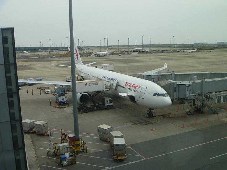   .  5.  (PVG) -  (SVO-C)  Airbus A330-300 China Eastern Airlines