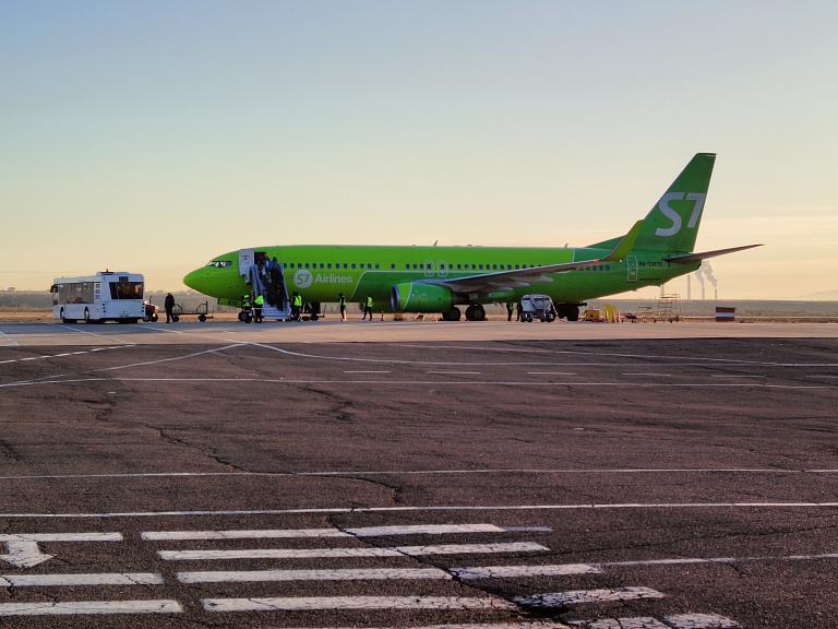  (OVB) -  (HTA), S7 Airlines, B-737-800 (  + S7Lounge)