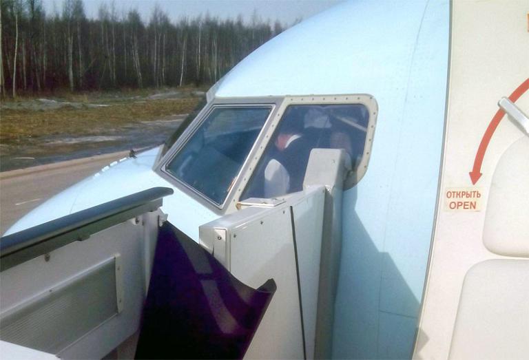 Санкт-Петербург - Москва, Алроса, Boeing 737-86N, EI-ECM