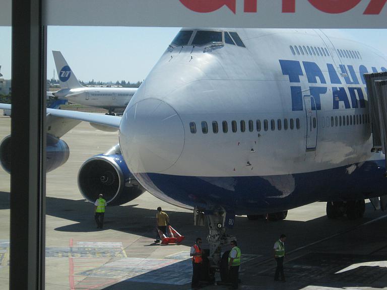 Перелёт из холодной России в жаркую Турцию на боинге 747-400 а/к Трансаэро.