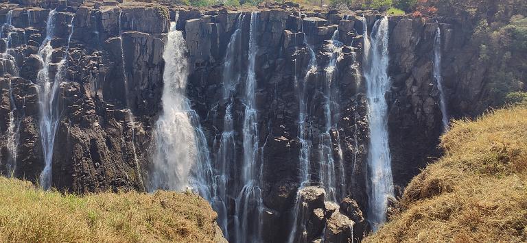 Victoria Falls (Zimbabwe) - Johannesburg (South Africa) on the wings of South African Airways, October 2023