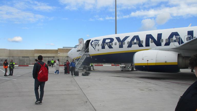 -  Ryanair