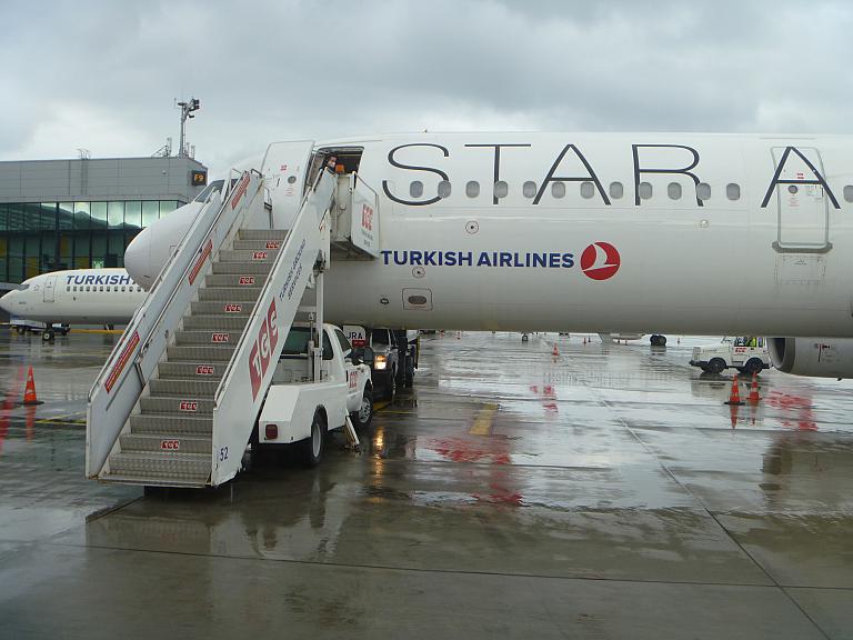 Поздней осенью по Турции. Часть 4. Анталья - Стамбул (IST) на Airbus A321 Turkish Airlines.