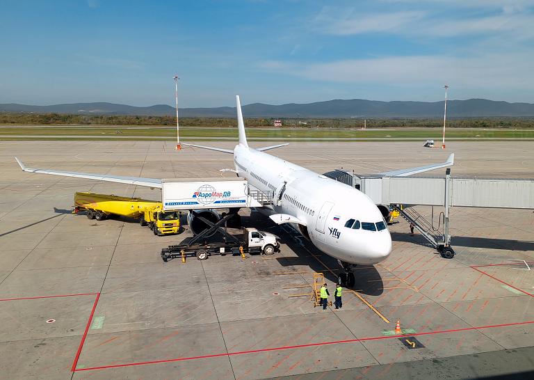  - , 330-300, RA-73685, I-Fly