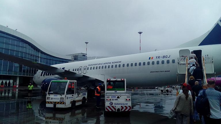 ����� ����������� ����. ����� 3. �������� (OTP) - ����� �� Boeing 737-800 TAROM.