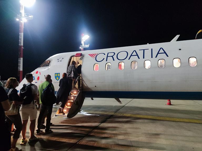 Flight to Nowhere or Zagreb to Zagreb on Dash8 with Croatia. 