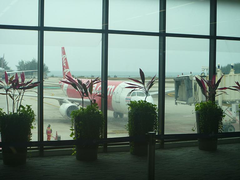   .  3.  -  (BKK)  Airbus A320 Thai AirAsia