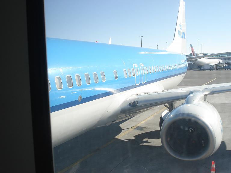 Европейские широты. Часть 4. Из Амстердама в Москву (AMS-SVO) c KLM на Boeing 737.