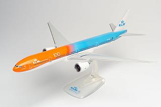 ������ �������� Boeing 777-300