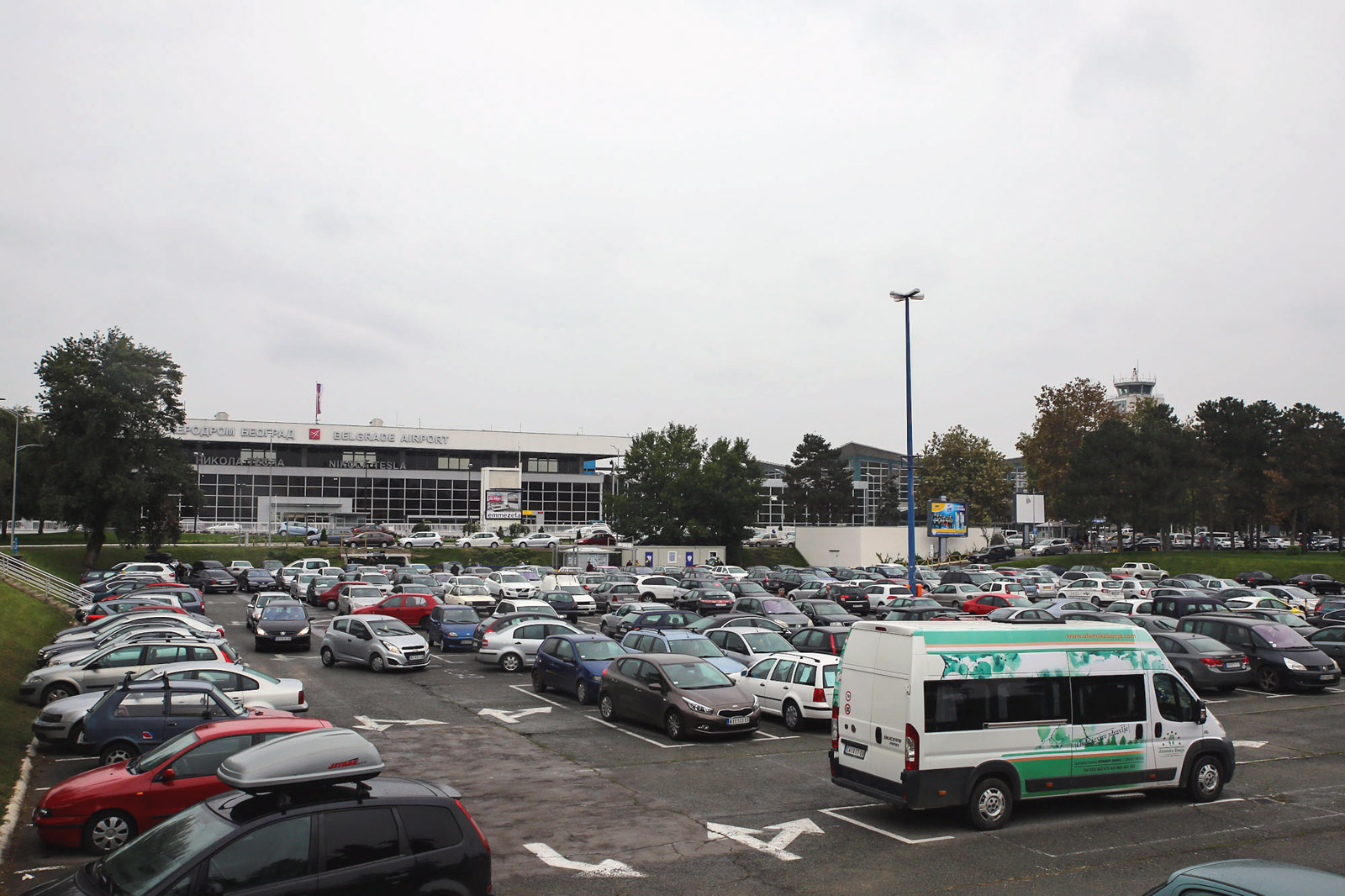 белград код иата аэропорта. Belgrade airport parking. белград код иата аэропорта фото. белград код иата аэропорта-Belgrade airport parking. картинка белград код иата аэропорта. картинка Belgrade airport parking. Международный аэропорт Белград им. Николы Теслы – самая крупная воздушная гавань на территории Сербии, являющаяся главными воротами страны. По итогам 2017 года, Международный аэропорт Белград им. Николы Теслы обслужил более 5 млн. 343 тыс. пассажиров.