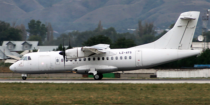  ATR 42  Asia Wings