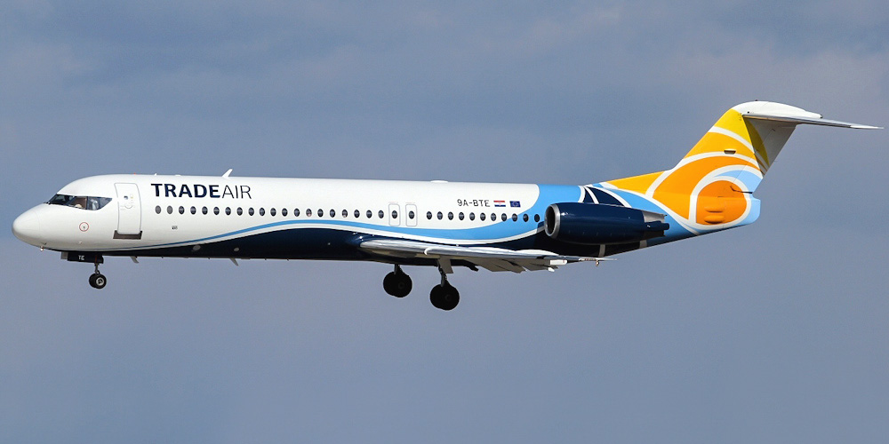 Самолет Fokker 100 авиакомпании Trade Air