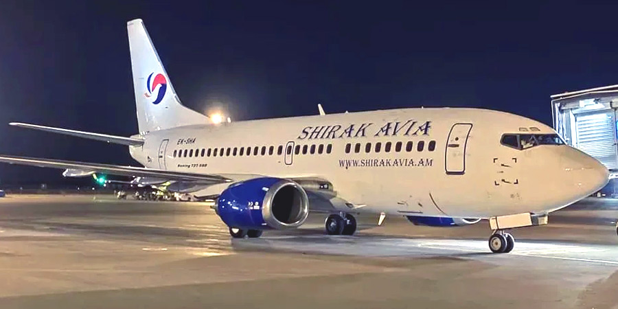 Боинг-737-500 авиакомпании Shirak Avia